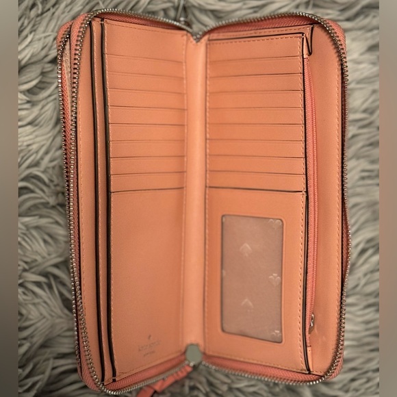 Kate spade wallet/wristlet - Picture 4 of 4